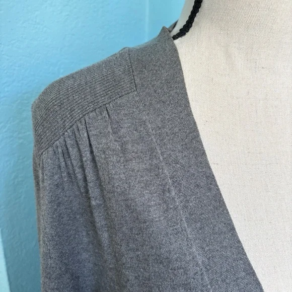 Banana Republic Gray Tie-Front Deep V Sweater Sz. XL (1) - Picture 4 of 11